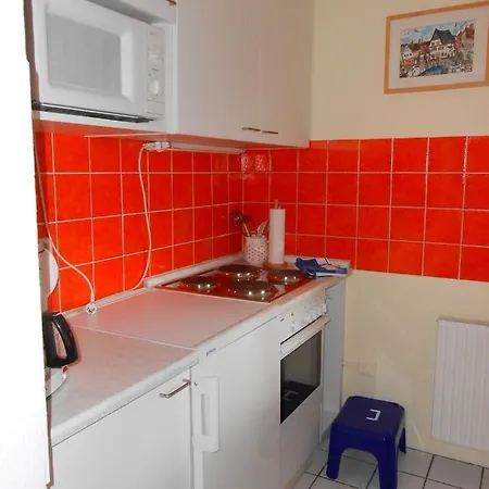 Apartament Schroder, Ruth